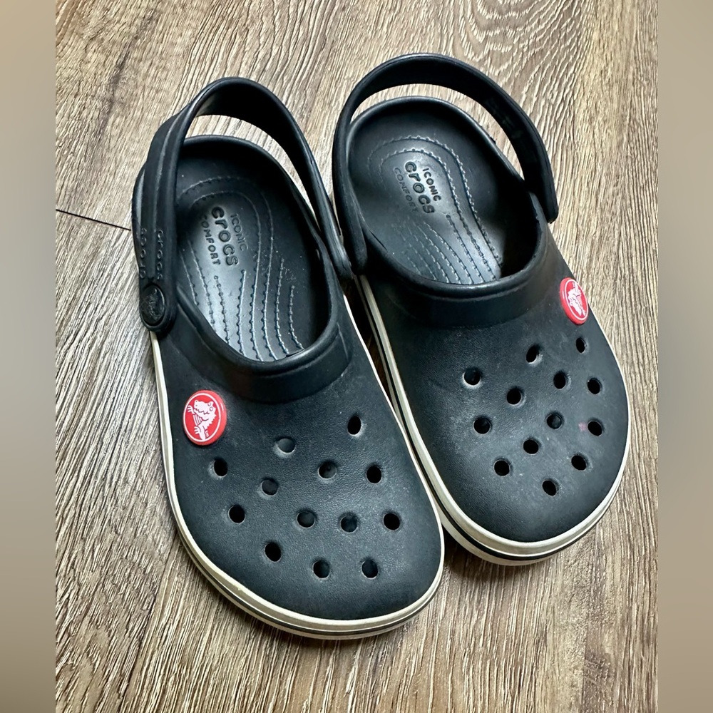 CROCS Kids 10 Black Clogs